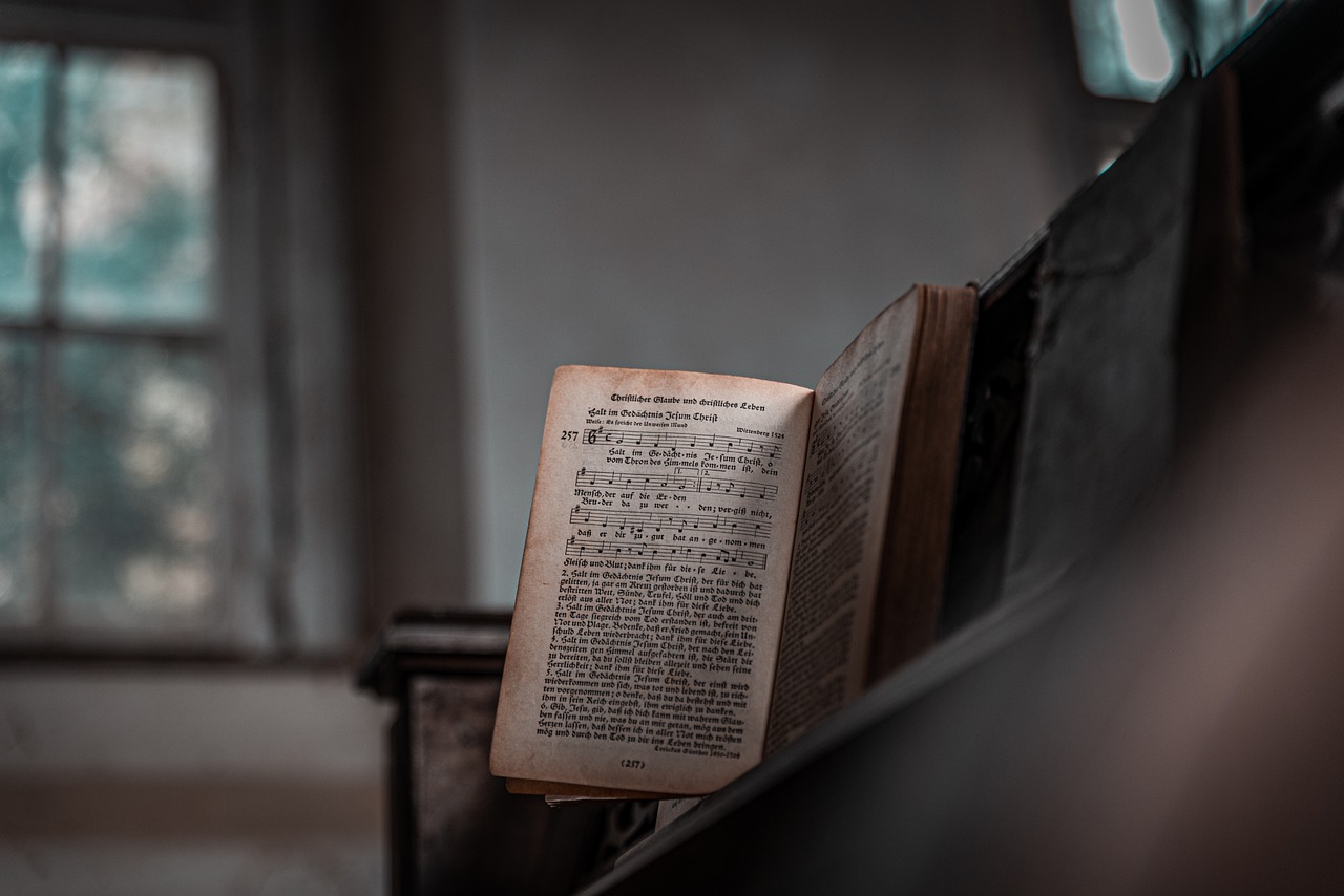 book, piano, church-6186166.jpg